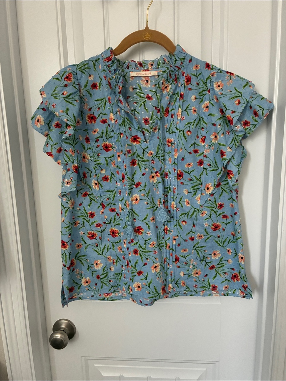 Gorgeous Floral Ruffle Sleeve Top - Blue NWOT